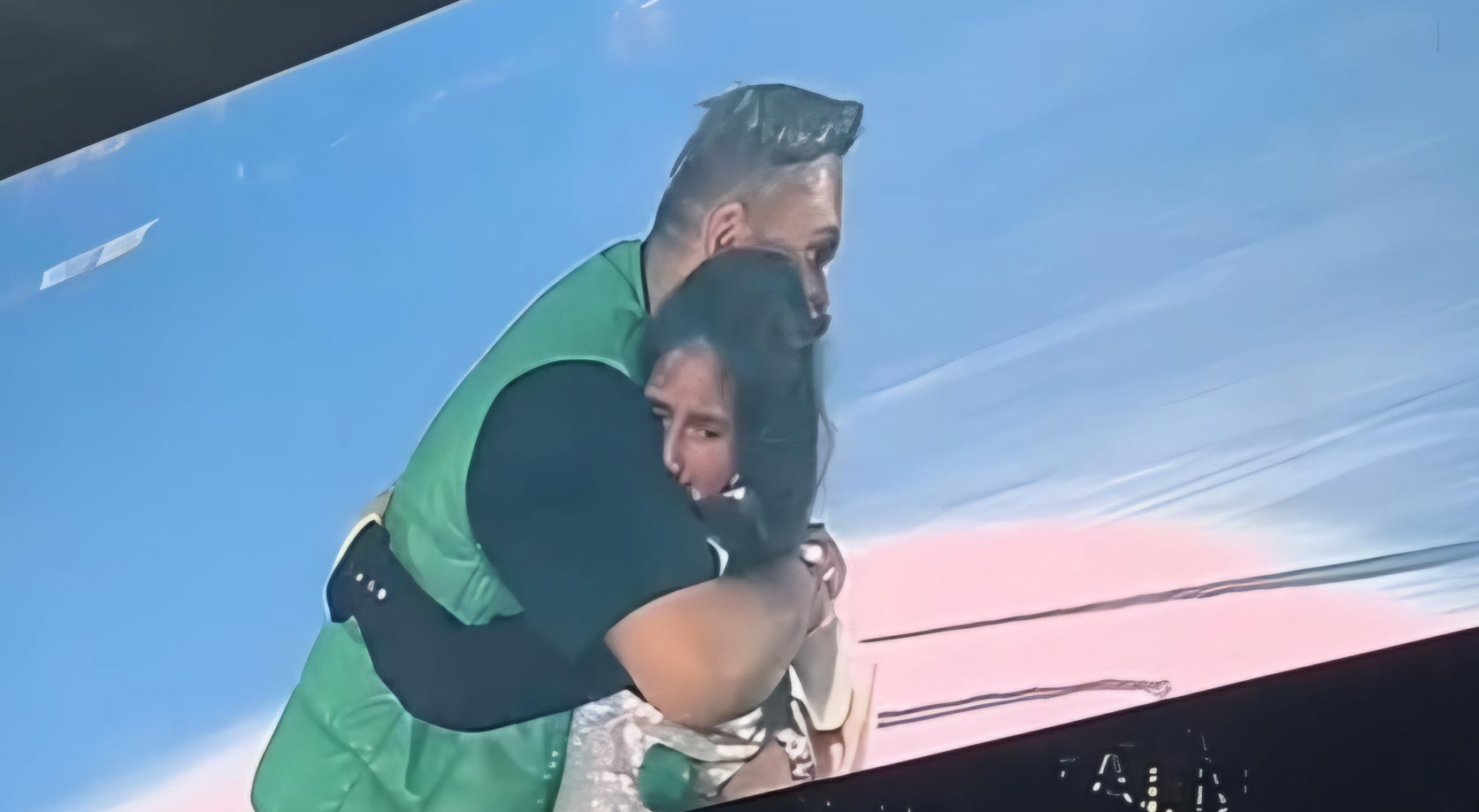 Honey Singh’s Massive Delhi Concert 2025: Emotional Moment as Little Fangirl Breaks Down in Tears!